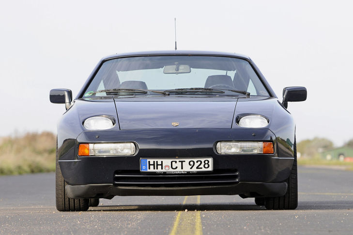 Porsche 928 S4