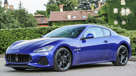 Maserati GranTurismo Coupé in Blau vorführfahrzeug in Königsbrunn für €  219.500