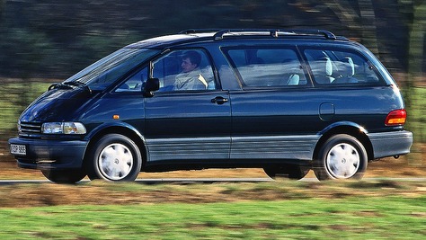 Toyota previa 1