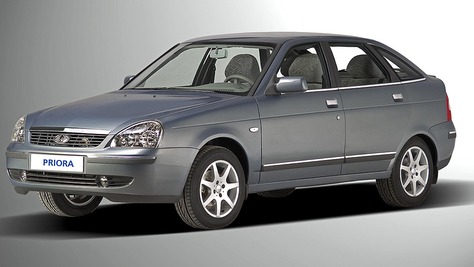 Lada Priora, Steilheck/Fließheck