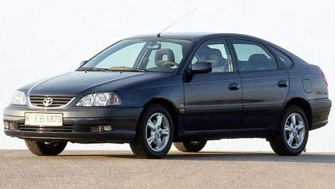 Toyota Avensis, Steilheck/Fließheck